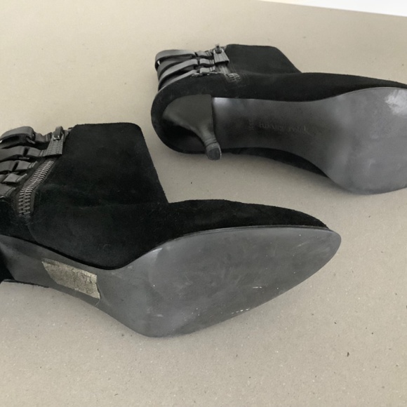 Luxury Rebel Black Suede Low Heeled Bootie Size 39-1/2 (8-1/2) - Picture 6 of 11
